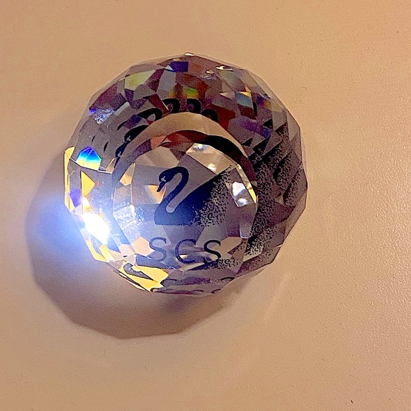 SWAROVSKI CRYSTAL Vintage Swarovski Prism Paperweight w/ black Swan SCS logo - Picture 11 of 12